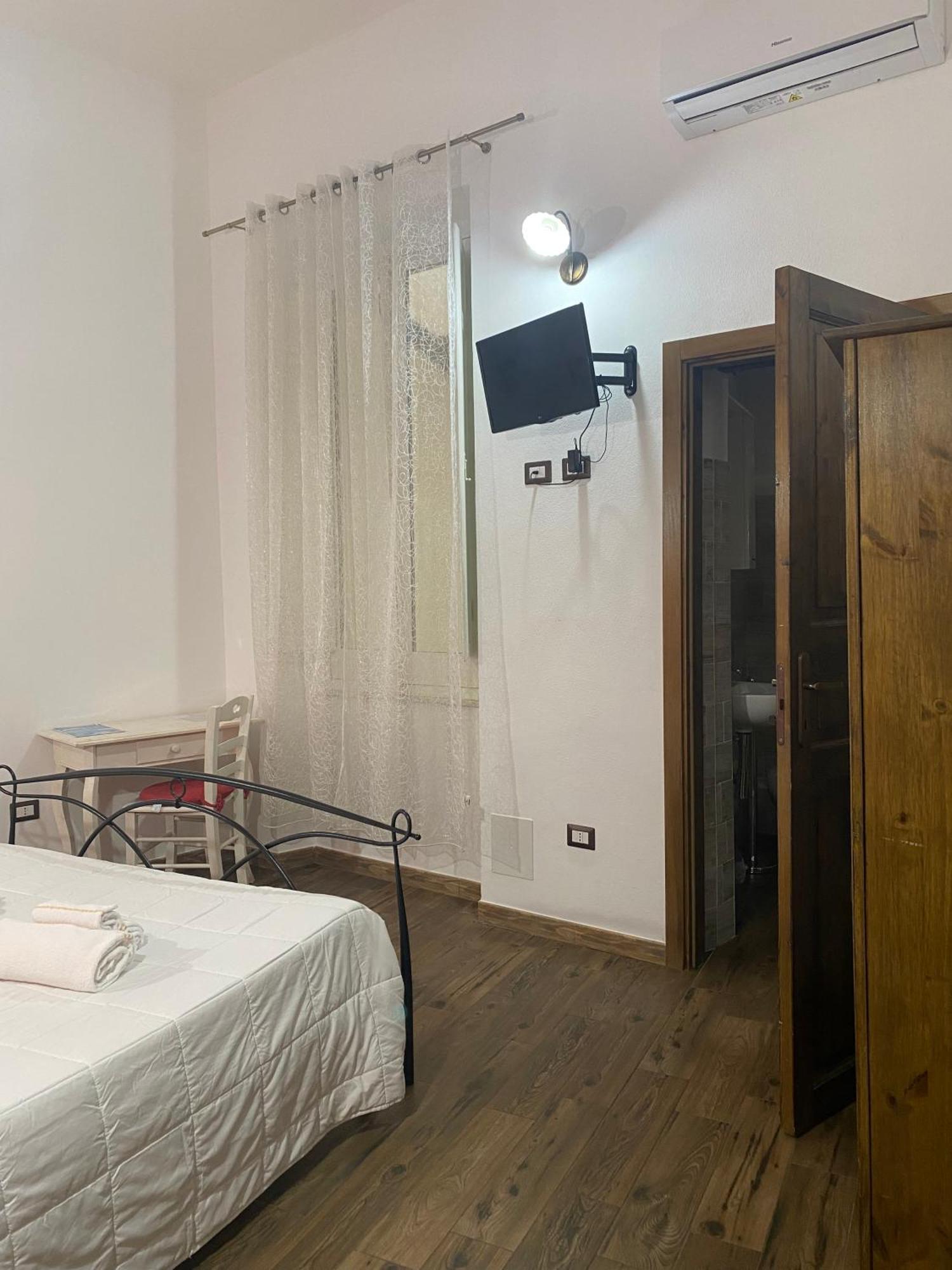 Dani'S House Hotel Cagliari Kültér fotó